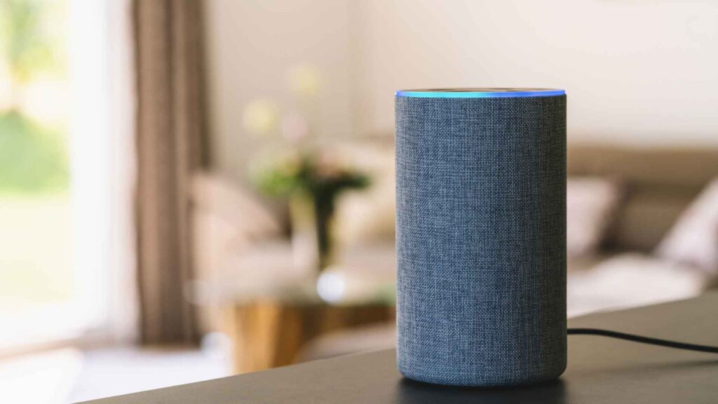 نقش هوش مصنوعی در خانه های هوشمند 5 دستیار هوش مصنوعی Amazon Alexa