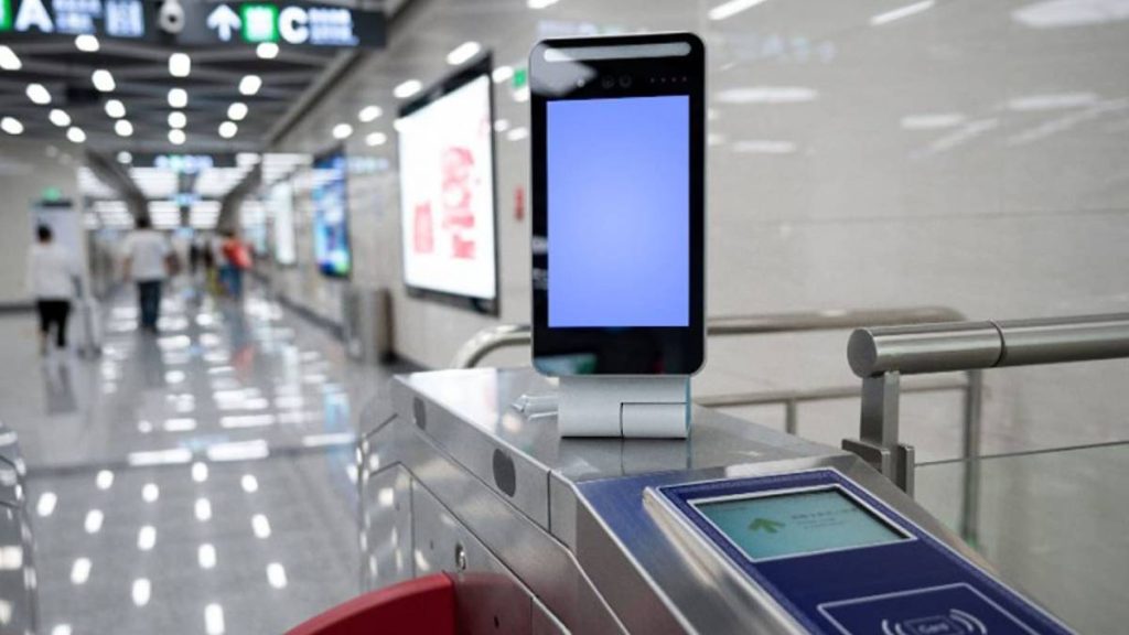 تشخیص چهره در فرودگاه