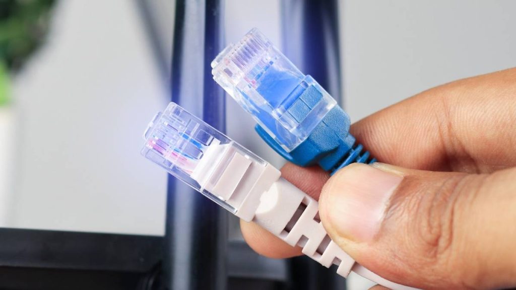 کابل شبکه دوربین Cat6 یا Cat5 ؛ کدام بهتر است؟ 1 کابل شبکه دوربین Cat6 یا Cat5