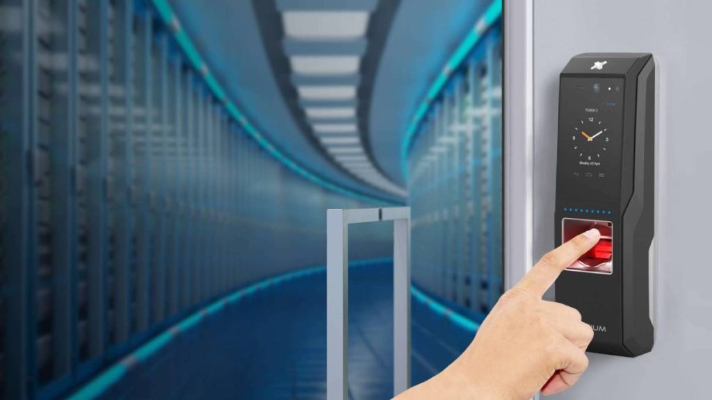 اکسس کنترل هوشمند برای اتاق سرور و اماکن امنیتی 4 اکسس کنترل