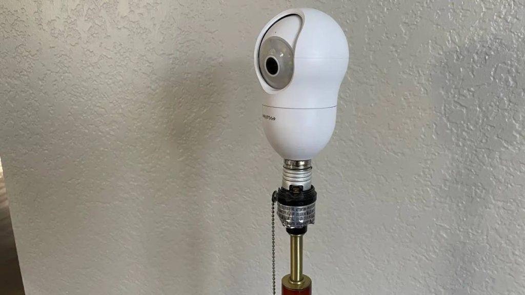 دوربین لامپی چیست؟ مزایا، معایب و قانونی بودن آن 3 دوربین لامپی