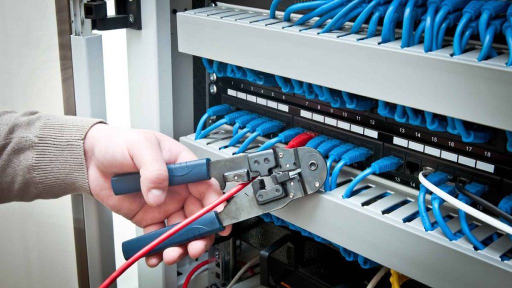 اجرت کابل کشی دوربین مداربسته 2 اجرت کابل کشی دوربین مداربسته
