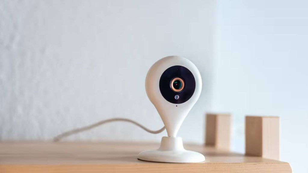 8 روش چک کردن روشن بودن دوربین مداربسته 3 چک کردن روشن بودن دوربین مداربسته